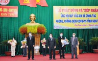 Ngành Y tế Kon Tum ủng hộ 120 triệu đồng tại Lễ phát động và tiếp nhận ủng hộ Quỹ vắc xin và công tác phòng, chống dịch Covid-19 tỉnh Kon Tum