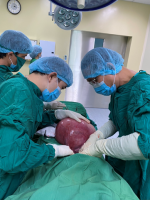 Bệnh nhân hồi phục nhanh sau khi được mổ khối u nặng hơn 7 kilogam