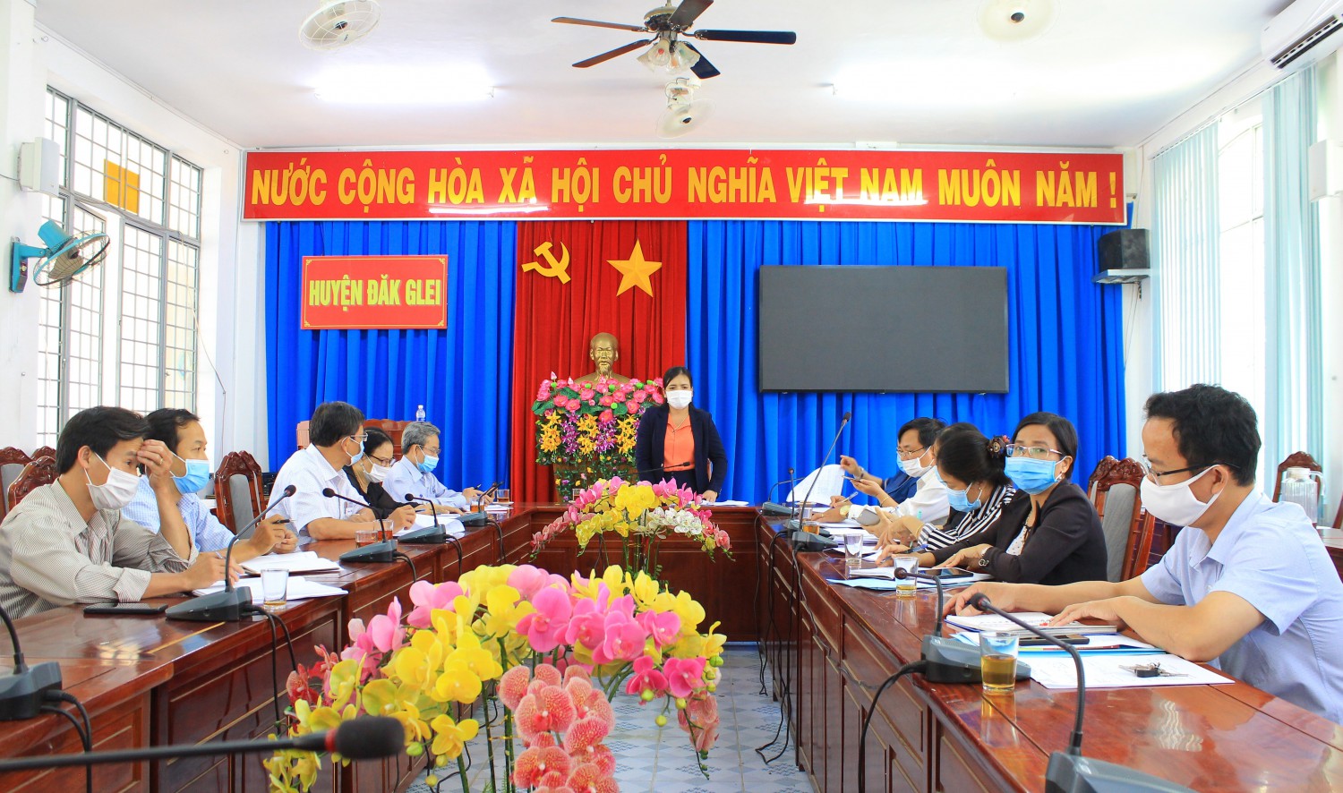 Đồng chí Phó Chủ tịch Ủy ban nhân dân tỉnh kiểm tra công tác phòng, chống dịch COVID-19 phục vụ bầu cử
